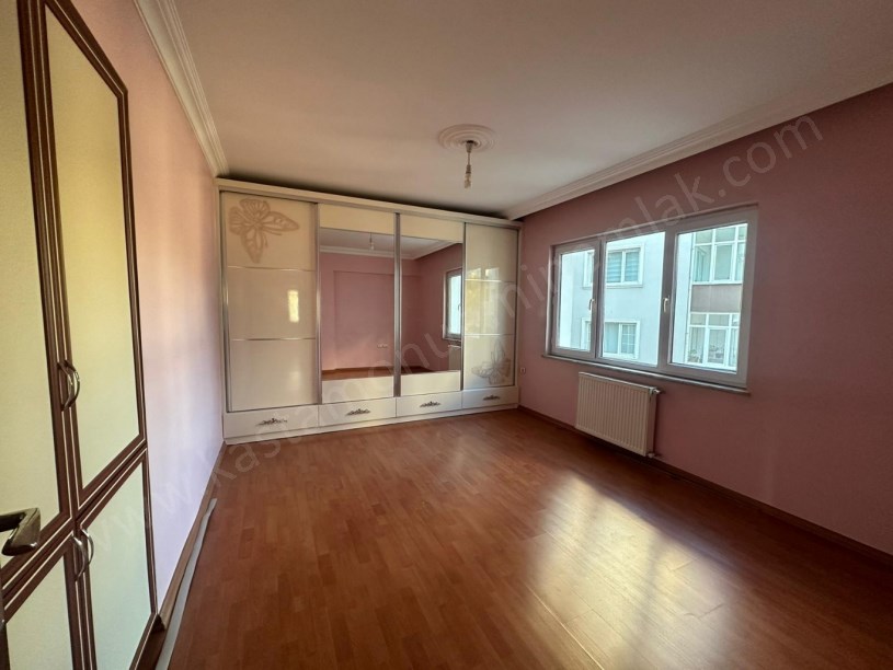 REHABİLİTASYON HASTANESİ KARŞISI Geniş 3+1 Kiralık Daire