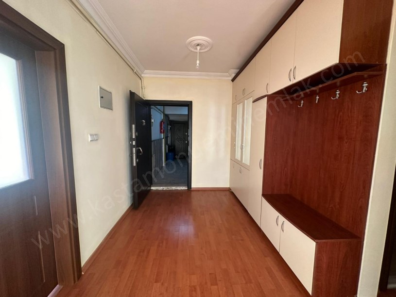 REHABİLİTASYON HASTANESİ KARŞISI Geniş 3+1 Kiralık Daire