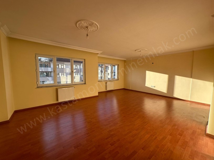 REHABİLİTASYON HASTANESİ KARŞISI Geniş 3+1 Kiralık Daire