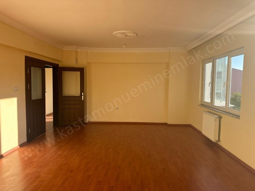 REHABİLİTASYON HASTANESİ KARŞISI Geniş 3+1 Kiralık Daire