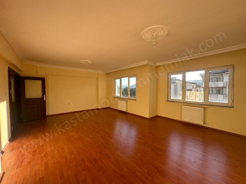 REHABİLİTASYON HASTANESİ KARŞISI Geniş 3+1 Kiralık Daire