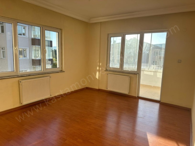 REHABİLİTASYON HASTANESİ KARŞISI Geniş 3+1 Kiralık Daire