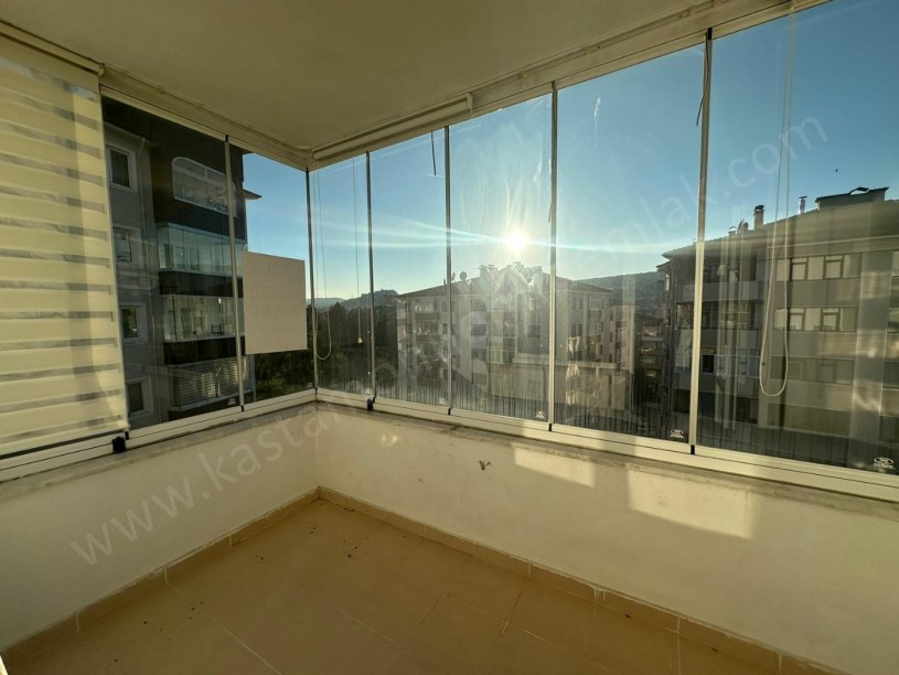 REHABİLİTASYON HASTANESİ KARŞISI Geniş 3+1 Kiralık Daire