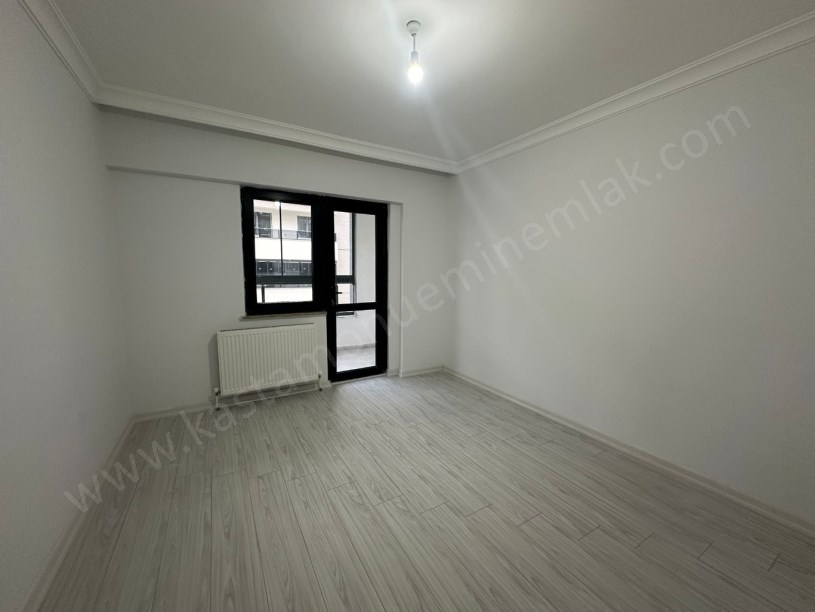  ANA CADDE ÜZERİ SUNTA KAVŞAĞI YANI Kiralık 3+1 Daire