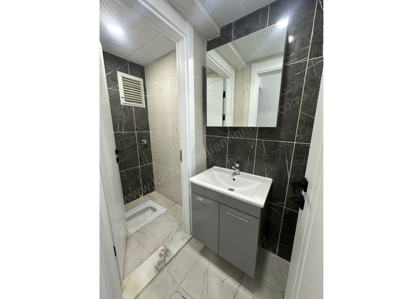  ANA CADDE ÜZERİ SUNTA KAVŞAĞI YANI Kiralık 3+1 Daire