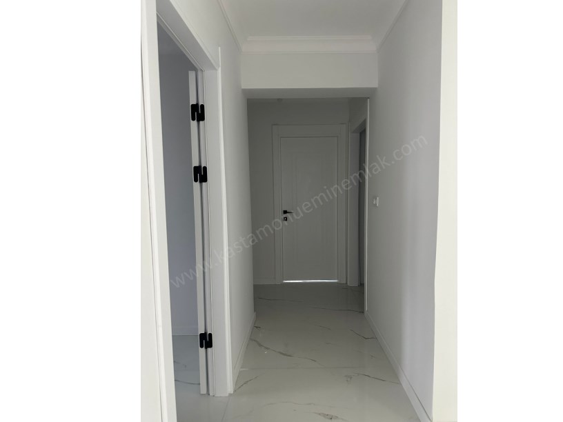  ANA CADDE ÜZERİ SUNTA KAVŞAĞI YANI Kiralık 3+1 Daire