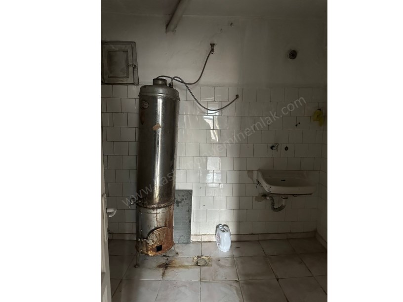 MERKEZDE KEBECİ KARŞISI Satılık 2+1 Daire