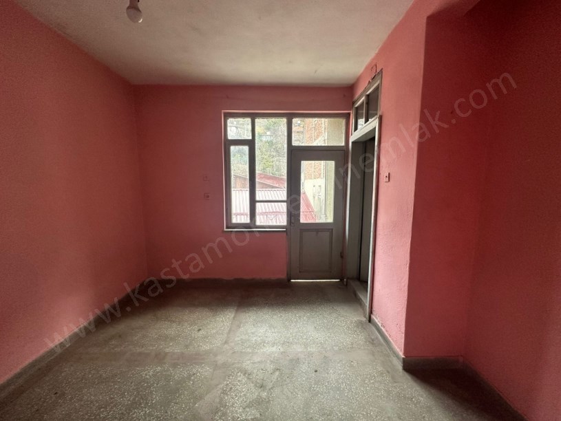 MERKEZDE Satılık Müstakil Ev