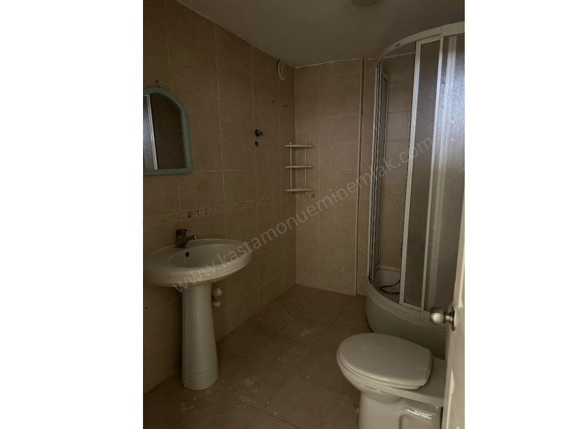 MERKEZ ANA CADDE ÜZERİ Satılık 3+1 Daire