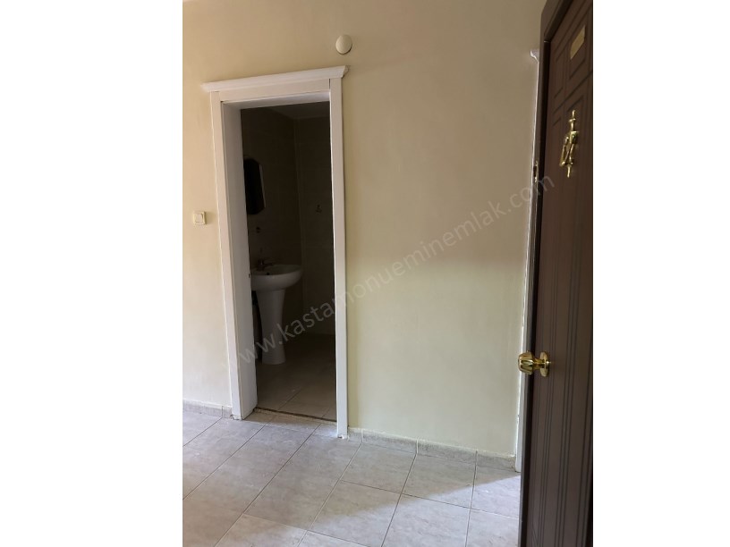 MERKEZ ANA CADDE ÜZERİ Satılık 3+1 Daire