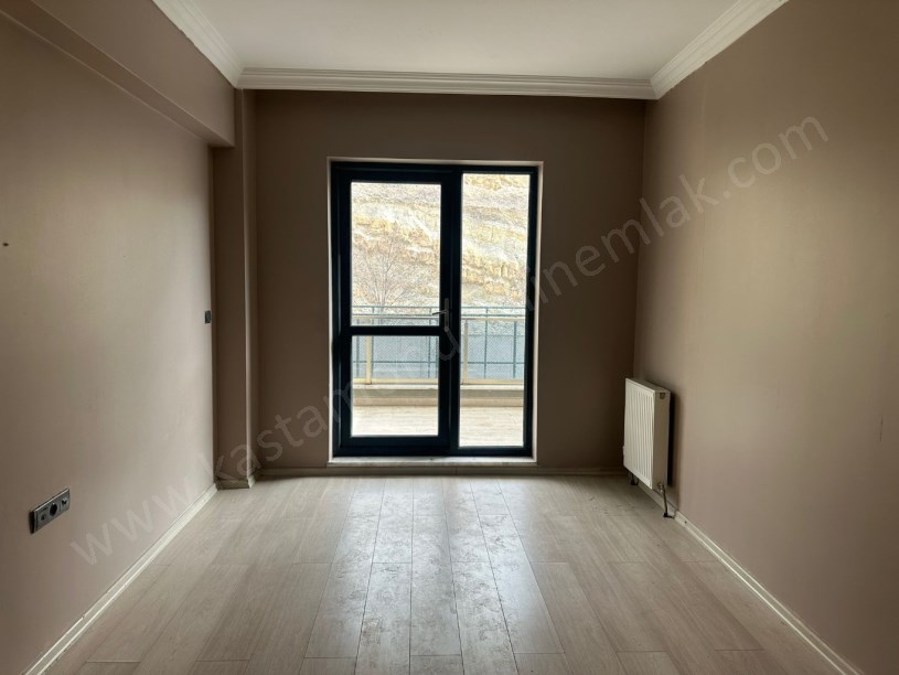 MERKEZDE Kiralık Lüks 3+1 Daire