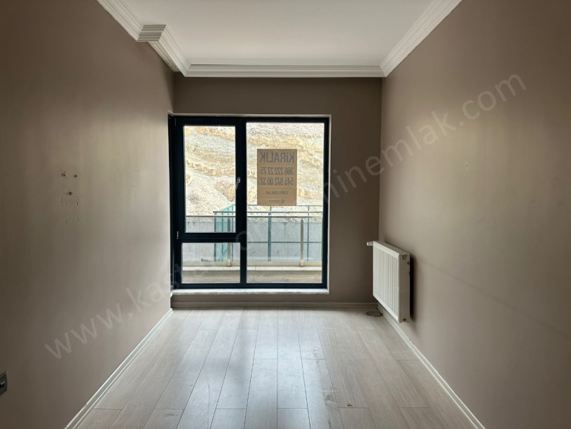 MERKEZDE Kiralık Lüks 3+1 Daire