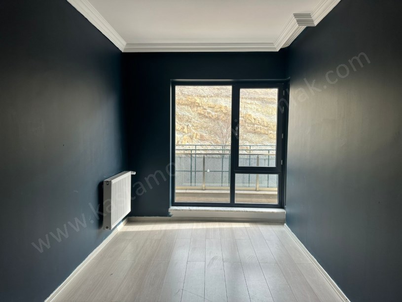 MERKEZDE Kiralık Lüks 3+1 Daire