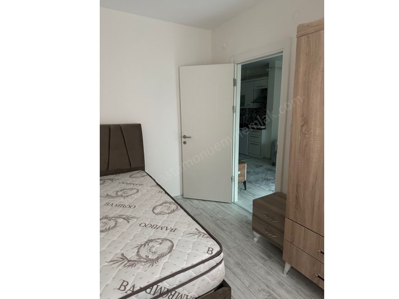 MERKEZ ANA CADDE ÜZERİ Satılık 2+1 Daire