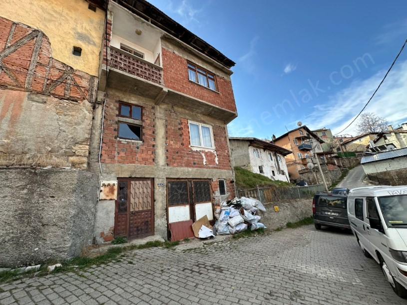 MERKEZDE Satılık Müstakil Ev