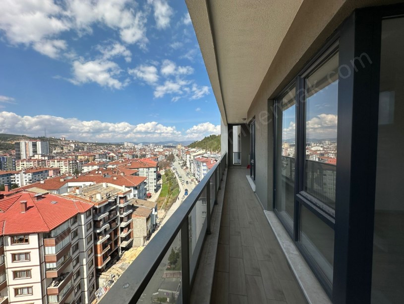 MERKEZDE MANZARALI Satılık 3+1 Daire