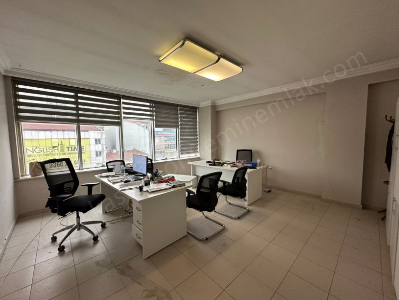 MERKEZDE Kiralık Ofis