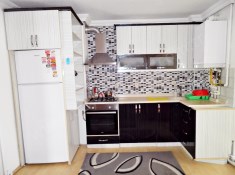 ERYAMAN CADDE ÜSTÜ KOMBİLİ MOBİLYALI 1+1 KİRALIK DAİRE