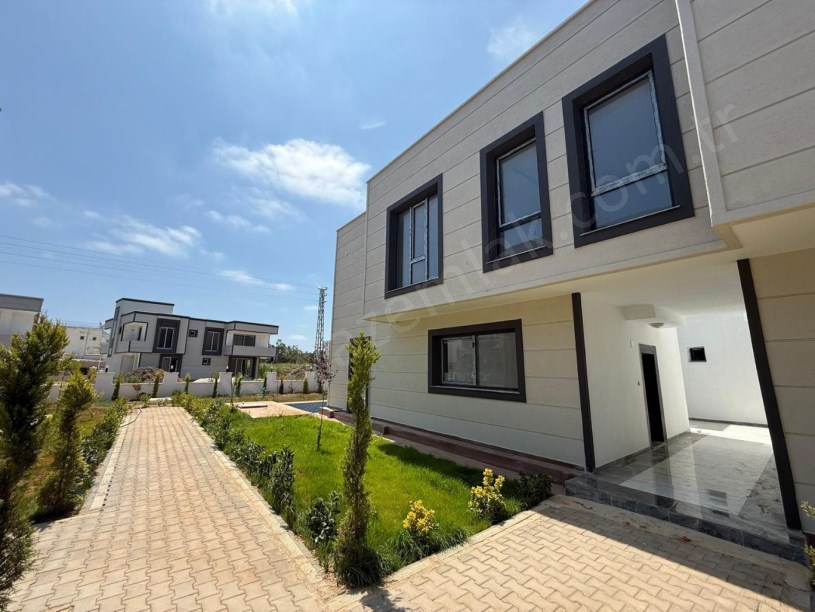 SİLİFKE KAPIZLIDA TERASLI 3+1 KİRALIK VİLLA