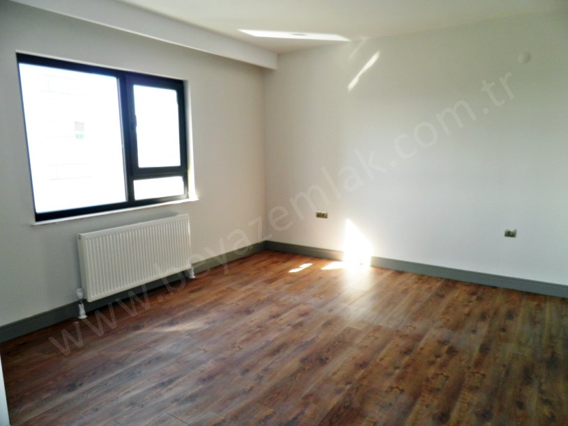 ERYAMAN ZİRVEDEN BATI SİTESİNDE 5+1 KIŞ BAHÇELİ KİRALIK DAİRE