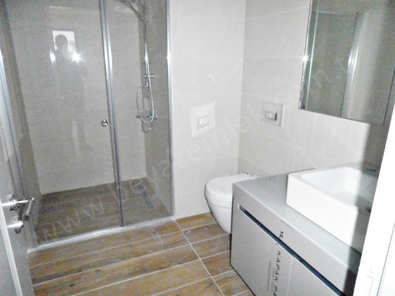 ERYAMAN ZİRVEDEN BATI SİTESİNDE 5+1 KIŞ BAHÇELİ KİRALIK DAİRE