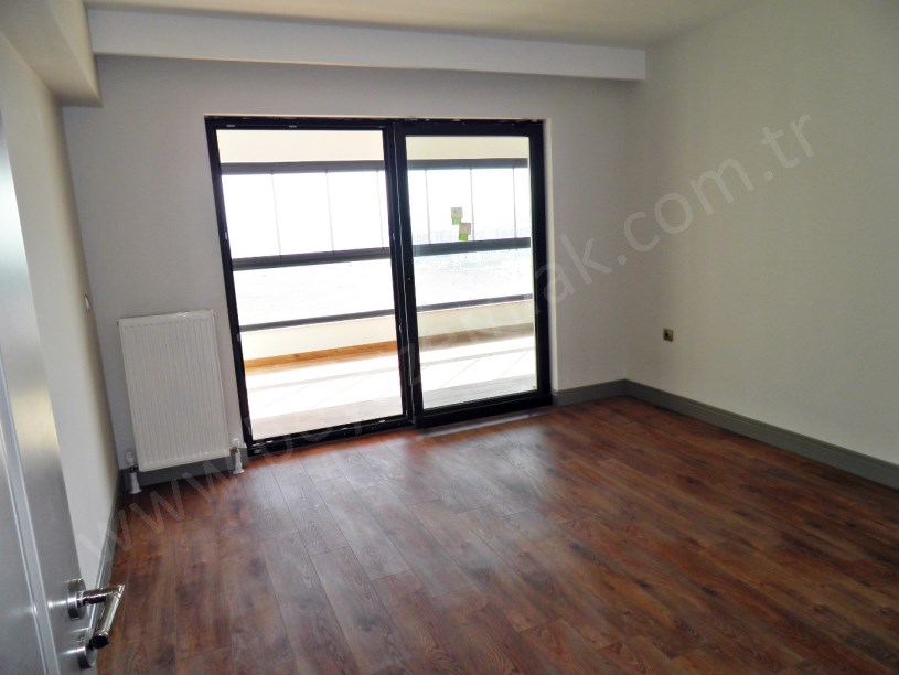 ERYAMAN ZİRVEDEN BATI SİTESİNDE 5+1 KIŞ BAHÇELİ KİRALIK DAİRE