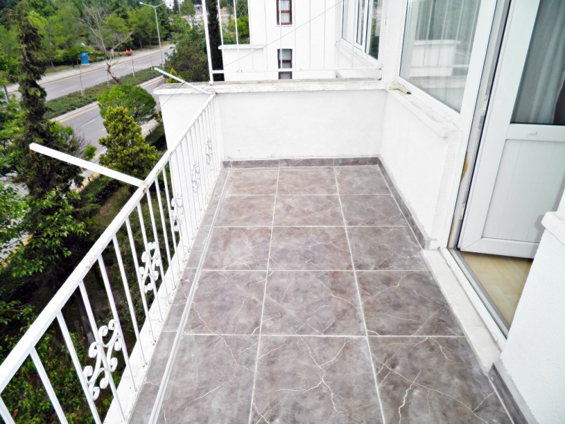 ERYAMAN CADDE ÜSTÜ KOMBİLİ MOBİLYALI 1+1 KİRALIK DAİRE