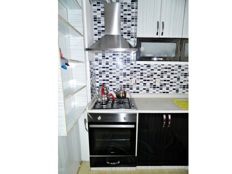 ERYAMAN CADDE ÜSTÜ KOMBİLİ MOBİLYALI 1+1 KİRALIK DAİRE