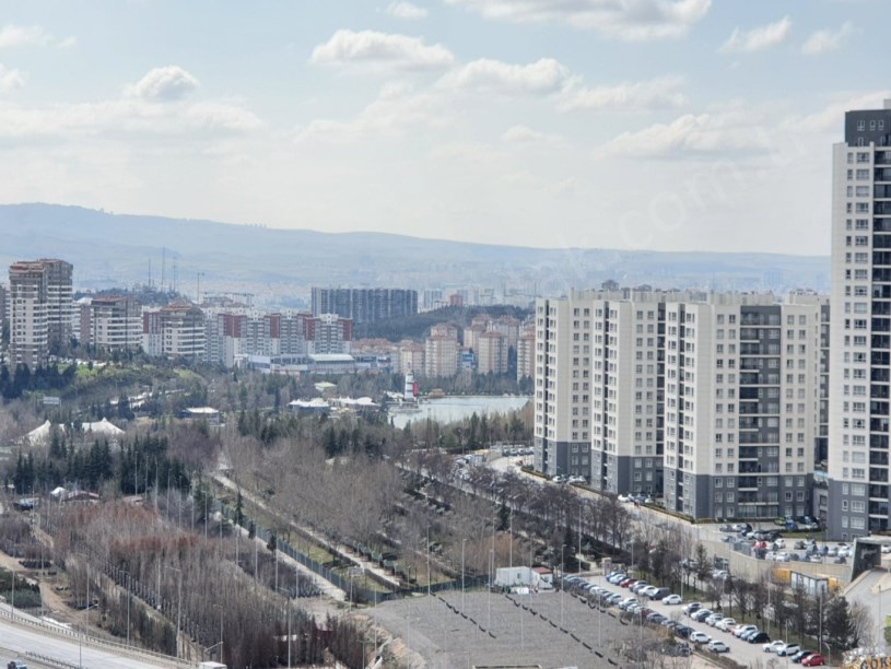 ERYAMAN MERCAN TOWERDA GÖL MANZARALI 1+1 MOBİLYALI SIFIR DAİRE