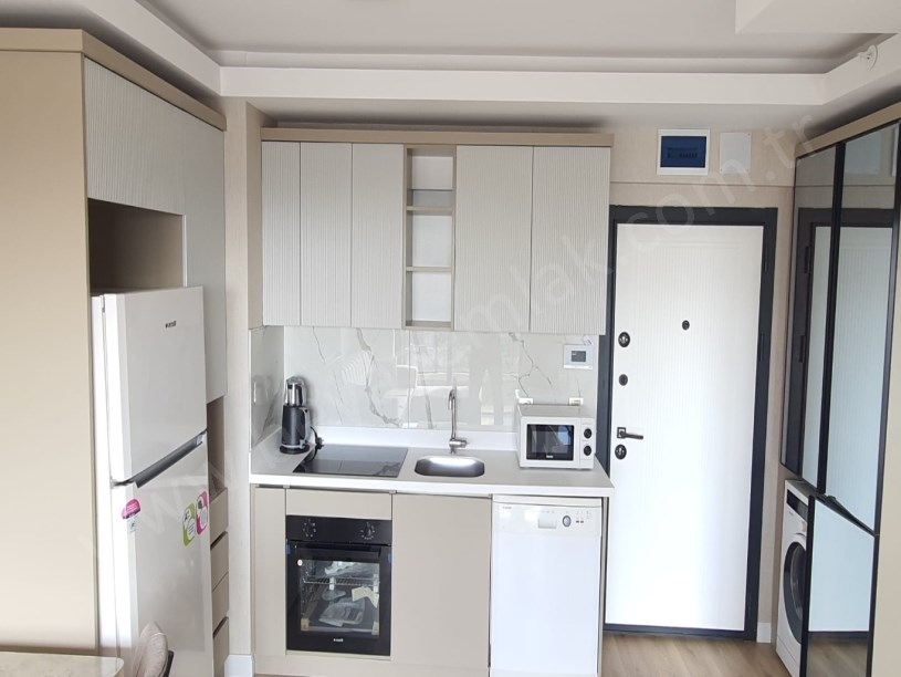 ERYAMAN MERCAN TOWERDA GÖL MANZARALI 1+1 MOBİLYALI SIFIR DAİRE