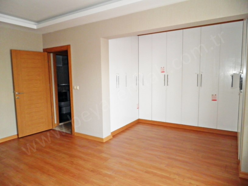 BEYAZ GAYRİMENKULDEN GÖKSUPARK VADİ KONUTLARINDA ARA KAT 3+1