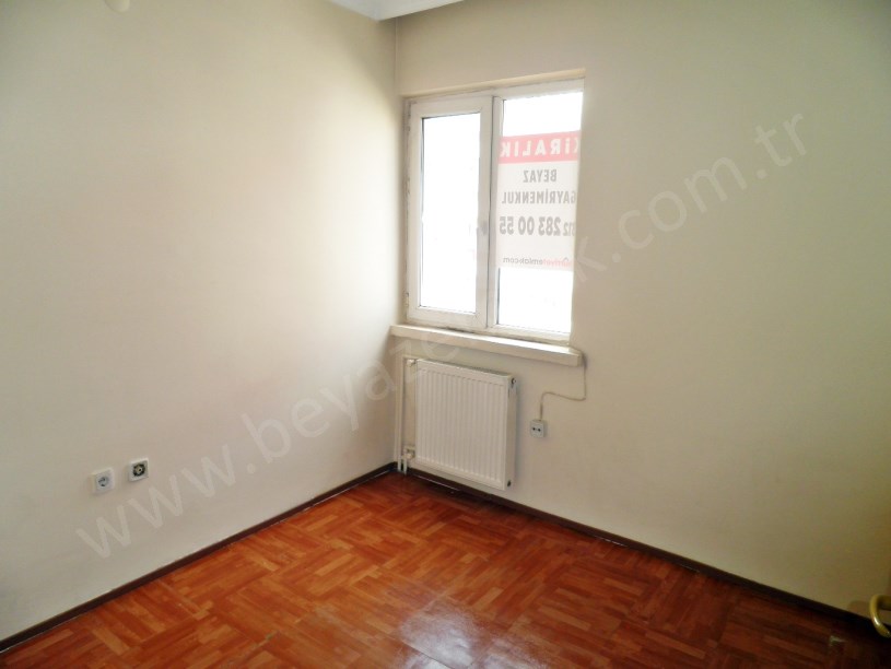 BEYAZ GAYRİMENKULDEN GÜZELKENTTE ARA KAT KOMBİLİ 3+1 DAİRE