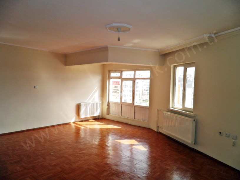 BEYAZ GAYRİMENKULDEN GÜZELKENTTE ARA KAT KOMBİLİ 3+1 DAİRE