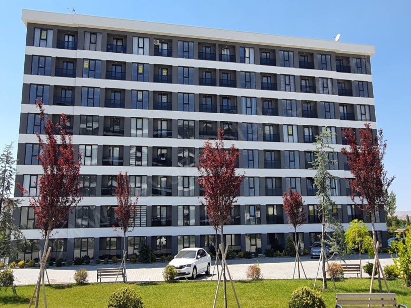 BEYAZ GAYRİMENKULDEN HAVAALANI YANI JOVEN PORTTA 1+1 KİRALIK