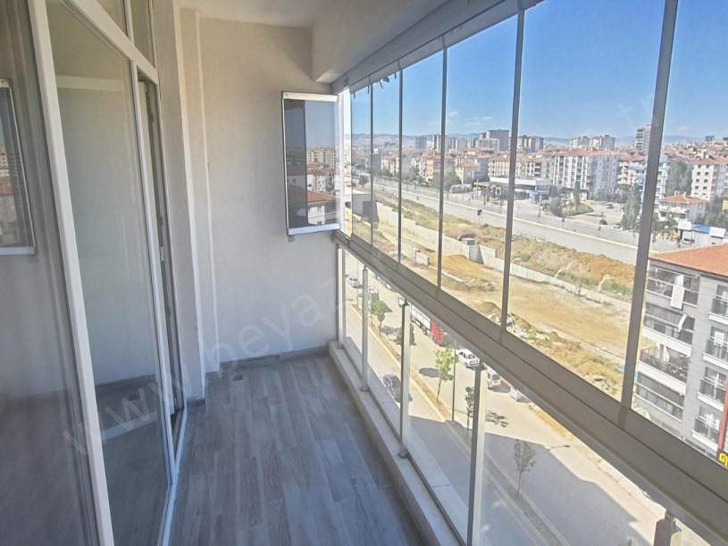 BEYAZ GAYRİMENKULDEN RESİTAL YENİKENTTE GÜVENLİKLİ 2+1 DAİRE