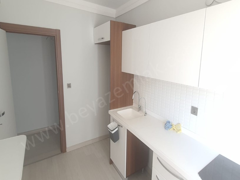 BEYAZ GAYRİMENKULDEN RESİTAL YENİKENTTE GÜVENLİKLİ 2+1 DAİRE