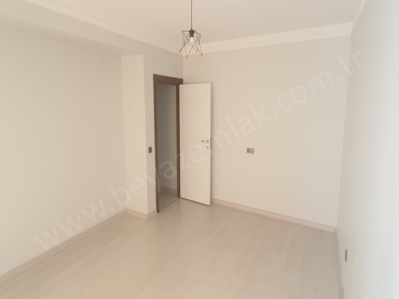 BEYAZ GAYRİMENKULDEN RESİTAL YENİKENTTE GÜVENLİKLİ 2+1 DAİRE