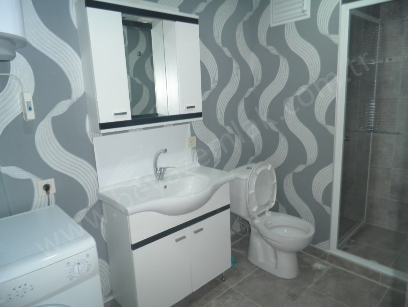 BEYAZ GAYRİMENKULDEN 2.ETAP METRO KARŞISI EŞYALI 1+1 KİRALIK