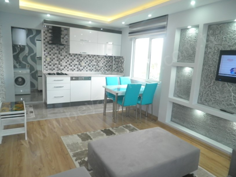 BEYAZ GAYRİMENKULDEN 2.ETAP METRO KARŞISI EŞYALI 1+1 KİRALIK