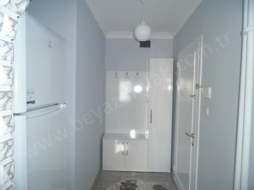 BEYAZ GAYRİMENKULDEN 2.ETAP METRO KARŞISI EŞYALI 1+1 KİRALIK