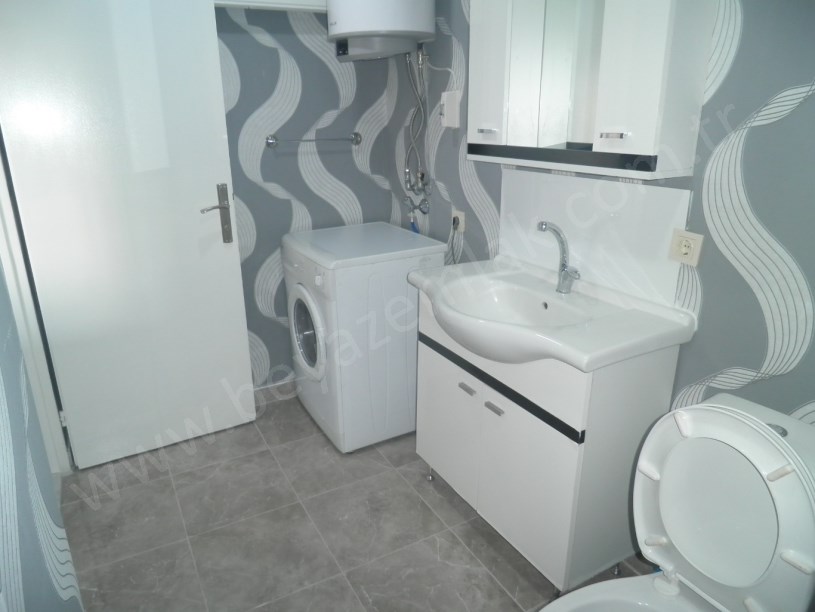BEYAZ GAYRİMENKULDEN 2.ETAP METRO KARŞISI EŞYALI 1+1 KİRALIK
