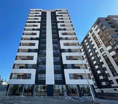 VİAL ERKİLET ANA CADDE ÜZERİ ULTRA LUX SIFIR 3+1 GİYİNME ODALI DAİRE