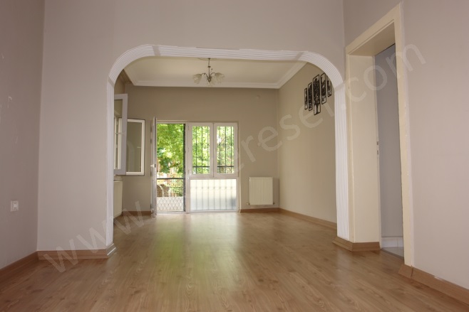 Maltepe Çankaya Kiralık Daire |  2+1 Oda | 100M2 Aylık 15.000Tl | 1. Kat | Kombi | 1 Banyo | 1 Yatak Odası Resim-1