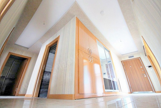 Burç Mah.  Yenimahalle Satılık Daire |  4+1 Oda | 185M2 7.850.000Tl  Krediye Uygun  | 10. Kat | Kombi | 2 Banyo | 1 Yatak Odası Resim-3