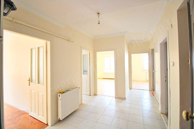 Pamuklar Mah. Yenimahalle Satılık Daire |  3+1 Oda | 200M2 4.300.000Tl  Krediye Uygun  | 3. Kat | Kombi | 1 Banyo | 1 Yatak Odası Resim-2