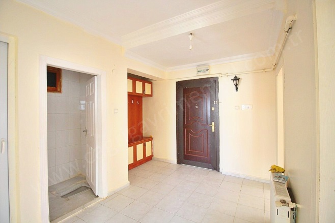 Pamuklar Mah. Yenimahalle Satılık Daire |  3+1 Oda | 200M2 4.250.000Tl  Krediye Uygun  | 3. Kat | Kombi | 1 Banyo | 1 Yatak Odası Resim-4