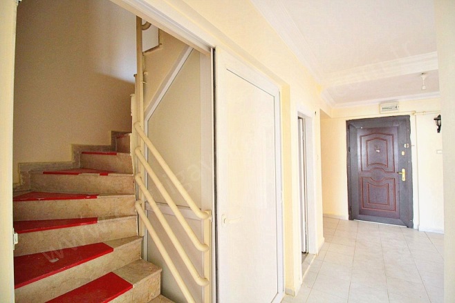 Pamuklar Mah. Yenimahalle Satılık Daire |  3+1 Oda | 200M2 4.250.000Tl  Krediye Uygun  | 3. Kat | Kombi | 1 Banyo | 1 Yatak Odası Resim-5