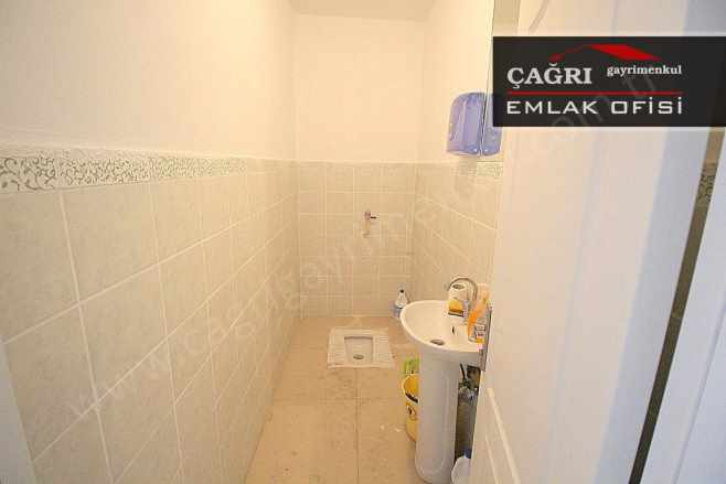 Cadde Üzerinde Kurumsal Kiracılı Satılık Dükkan 180 M2 Yenimahalle Kaletepe Mah