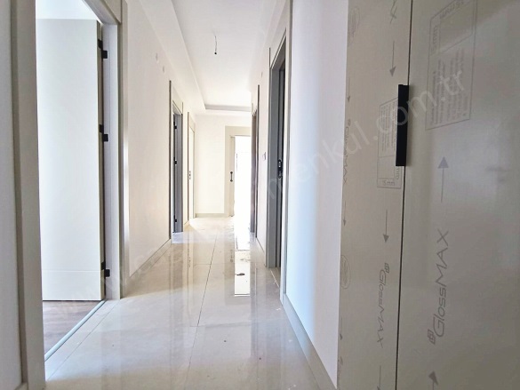 Kayalar Mah. Yenimahalle Satılık Daire |  3+1 Oda | 160M2 7.500.000Tl  Krediye Uygun  | 3. Kat | Merkezi Isınma | 2 Banyo | 1 Yatak Odası Resim-2