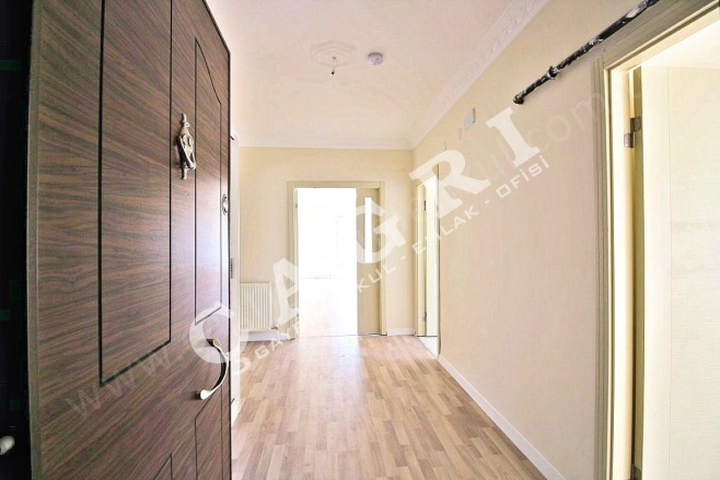 Kayalar Mah. Yenimahalle Satılık Daire |  4+1 Oda | 185M2 6.750.000Tl  Krediye Uygun  | 10. Kat | Kombi | 2 Banyo | 1 Yatak Odası Resim-5